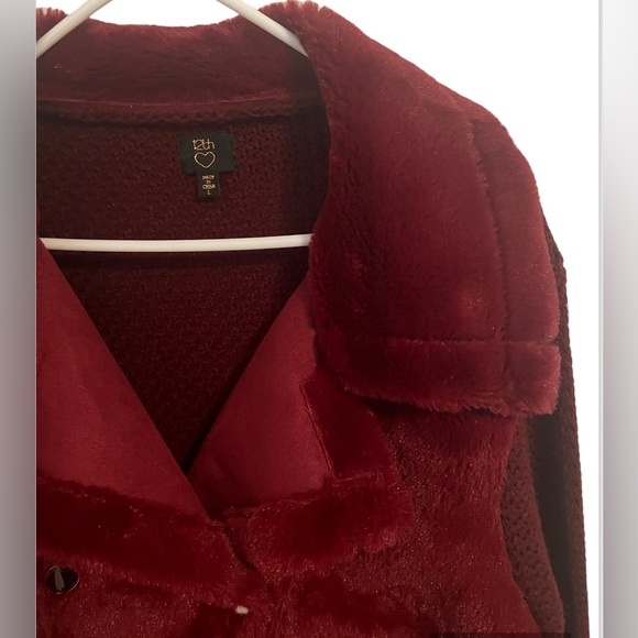 12Th Heart Women’s Y2K Long Line Faux Fur Burgundy Sweater/Jacket L Academia - Picture 8 of 11
